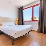 Basic Hotel 2*