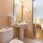 Hotel Basic 2*