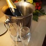 Hotel Basic Olèrdola