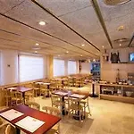 Hotel Basic 2*