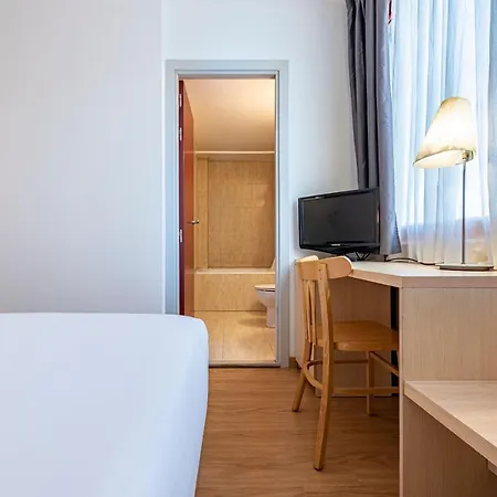 Hotel Basic Olerdola
