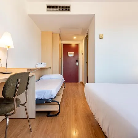 Basic Hotel Olerdola