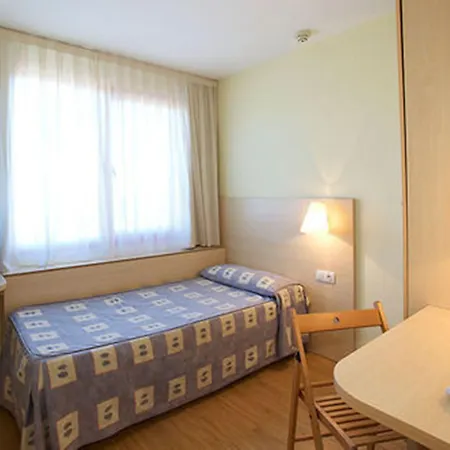 Hotel Basic 2*