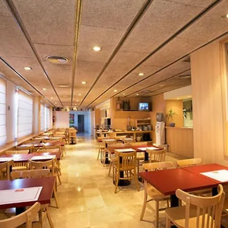 Basic Hotel