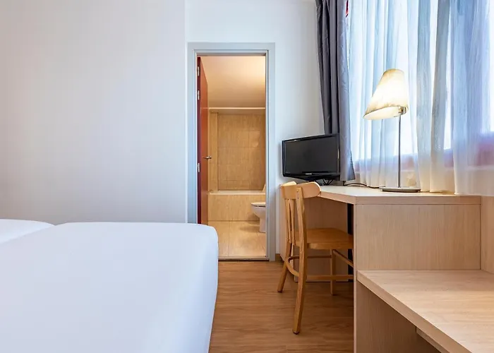 Hotel Basic Olèrdola