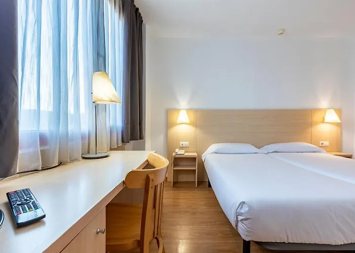 Hotel Basic Olerdola