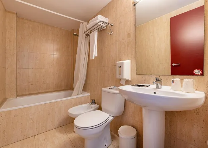 Basic Hotel 2*